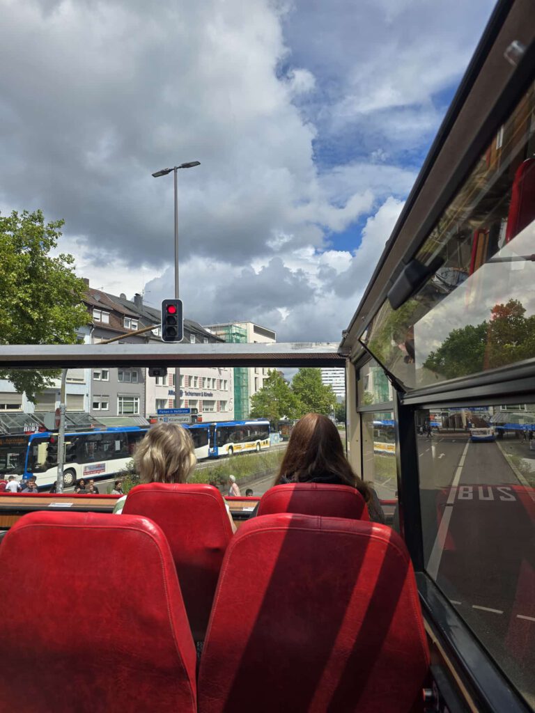 Aussicht vom Citytourbus auf Heilbronn - hier Allee
